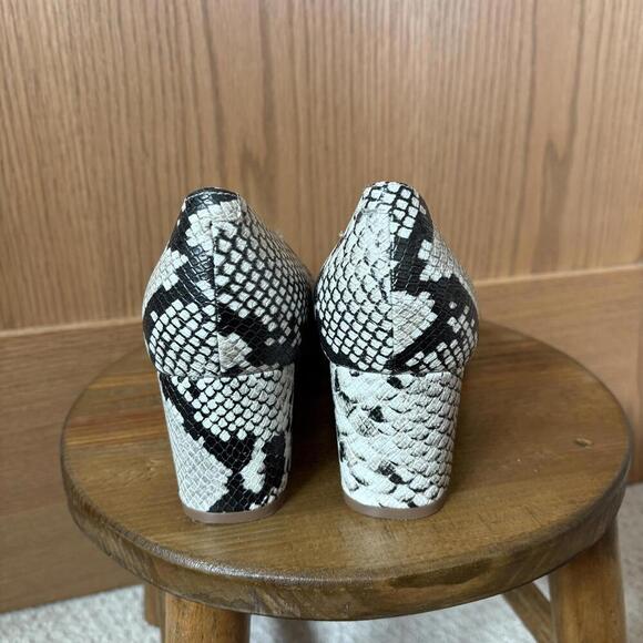 Nine West Issa Block Heel Snake Skin Patterned Pump Size: 9.5 - Picture 3 of 8